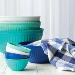 Nordic Ware Prep & Serve Mengkommenset Kunststof Blauw 3-delig 7 Nordic Ware Prep & Serve Mengkommenset Kunststof Blauw 3-delig -Kookwinkel Keuken Verkoopwinkel bowls group 780x780 03 1