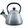 Le Creuset Kone Fluitketel 1,6 Liter Staal Mist Grey